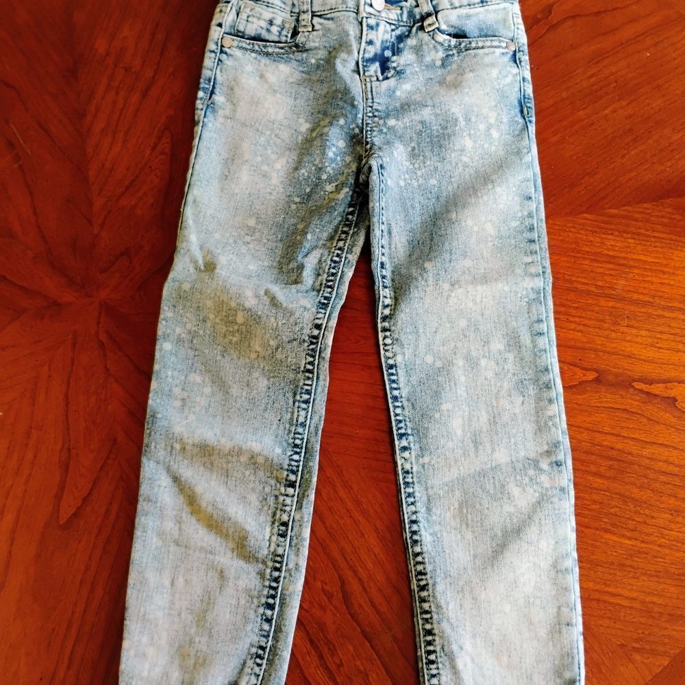 Epic Threads Denim Jeans - Size: 5       (1155)